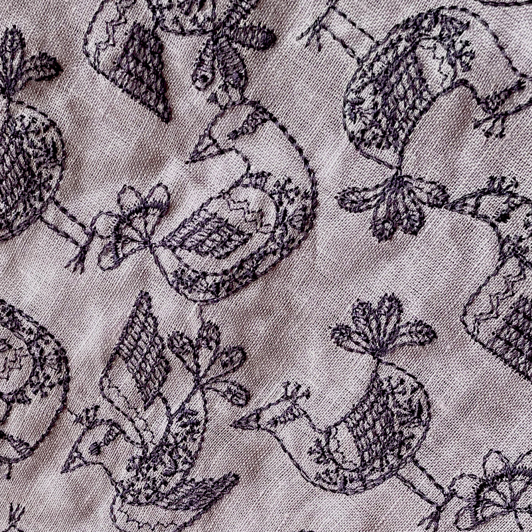 レース模様の鳥 Birds in a lace pattern / リネン100% 2COLORS