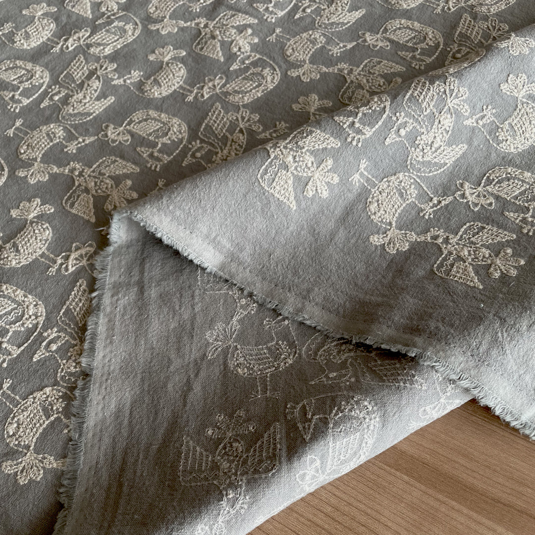 レース模様の鳥 Birds in a lace pattern / コットンリネン 3COLORS