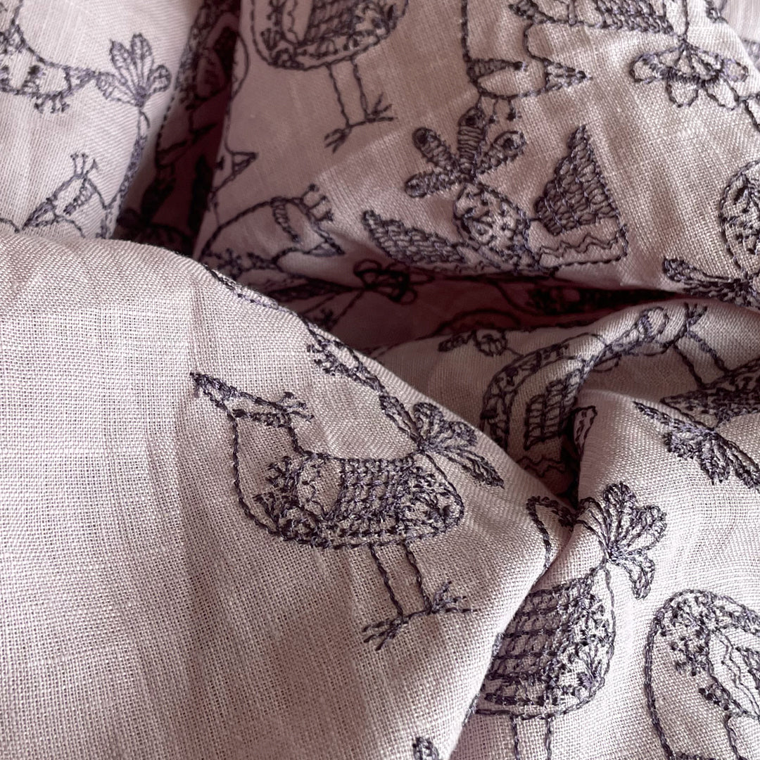 レース模様の鳥 Birds in a lace pattern / リネン100% 2COLORS