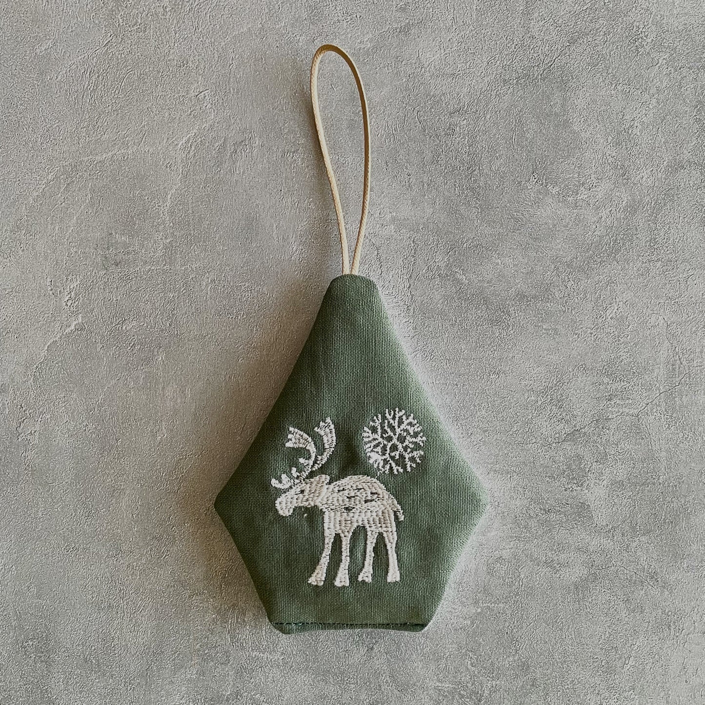 森のオーナメント forest of ornaments ヘラジカ / 4COLORS