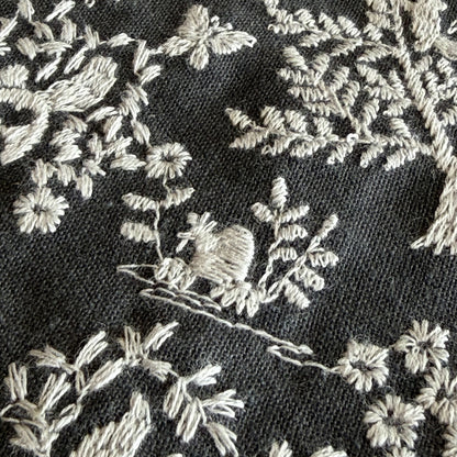 ちいさなかくれんぼ「Tiny Hideaway」／4COLORS