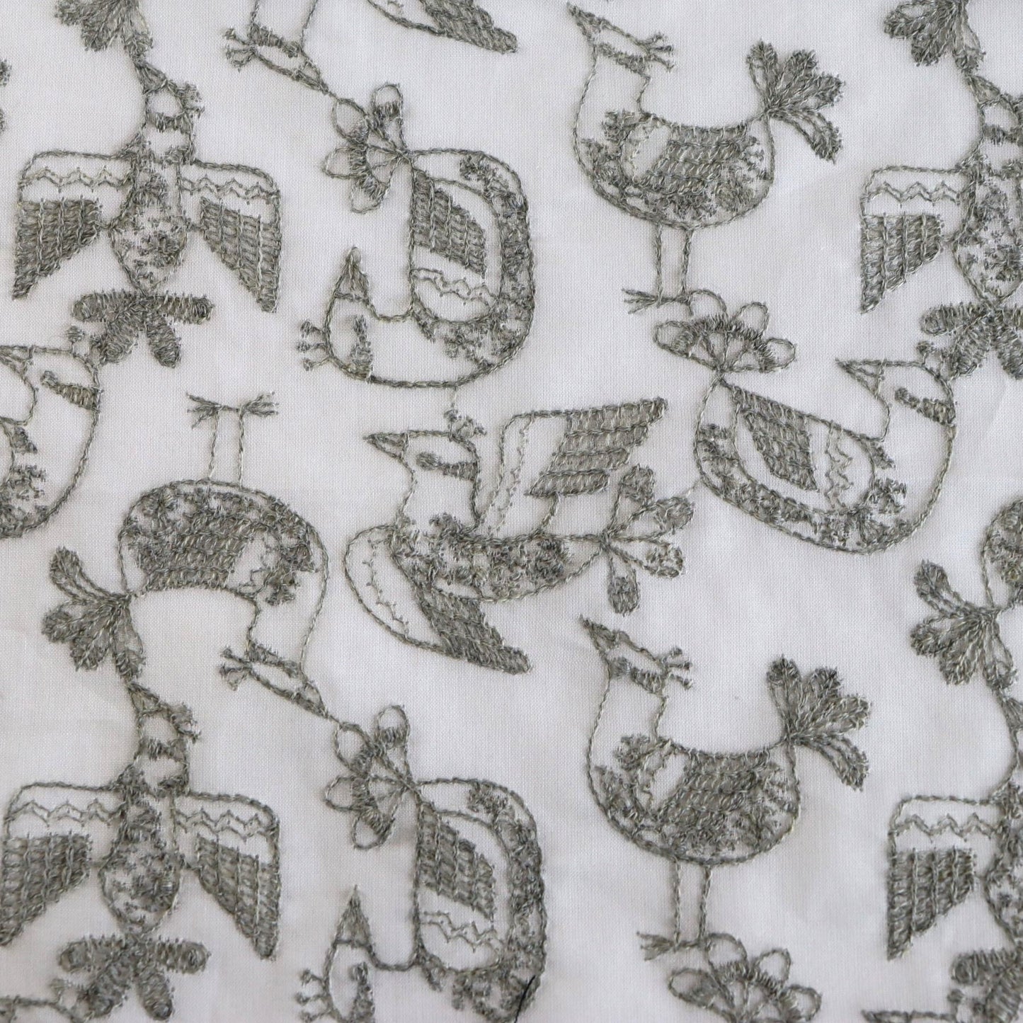 Birds in a lace pattern (gray)