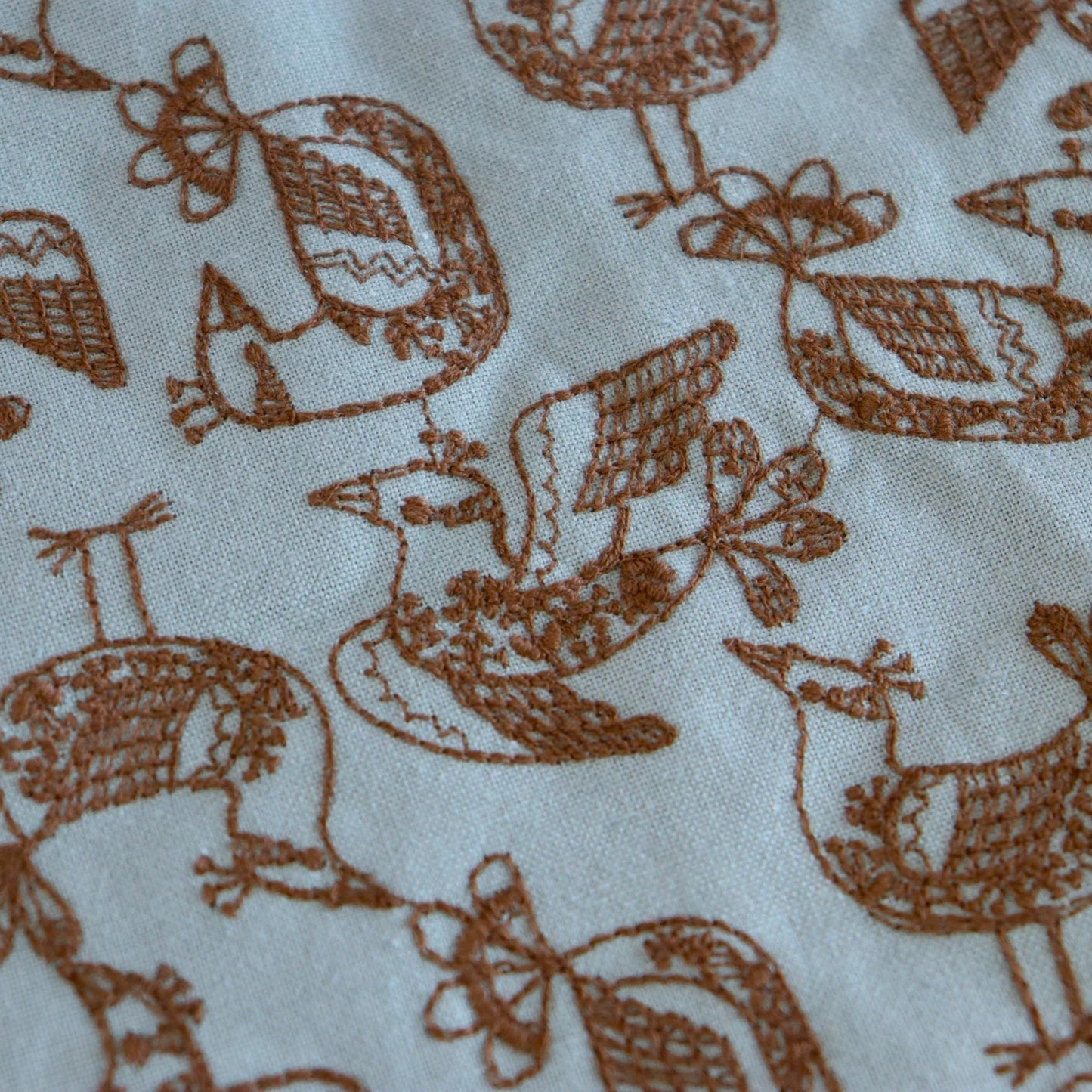 Birds in a lace pattern Chocolate mint